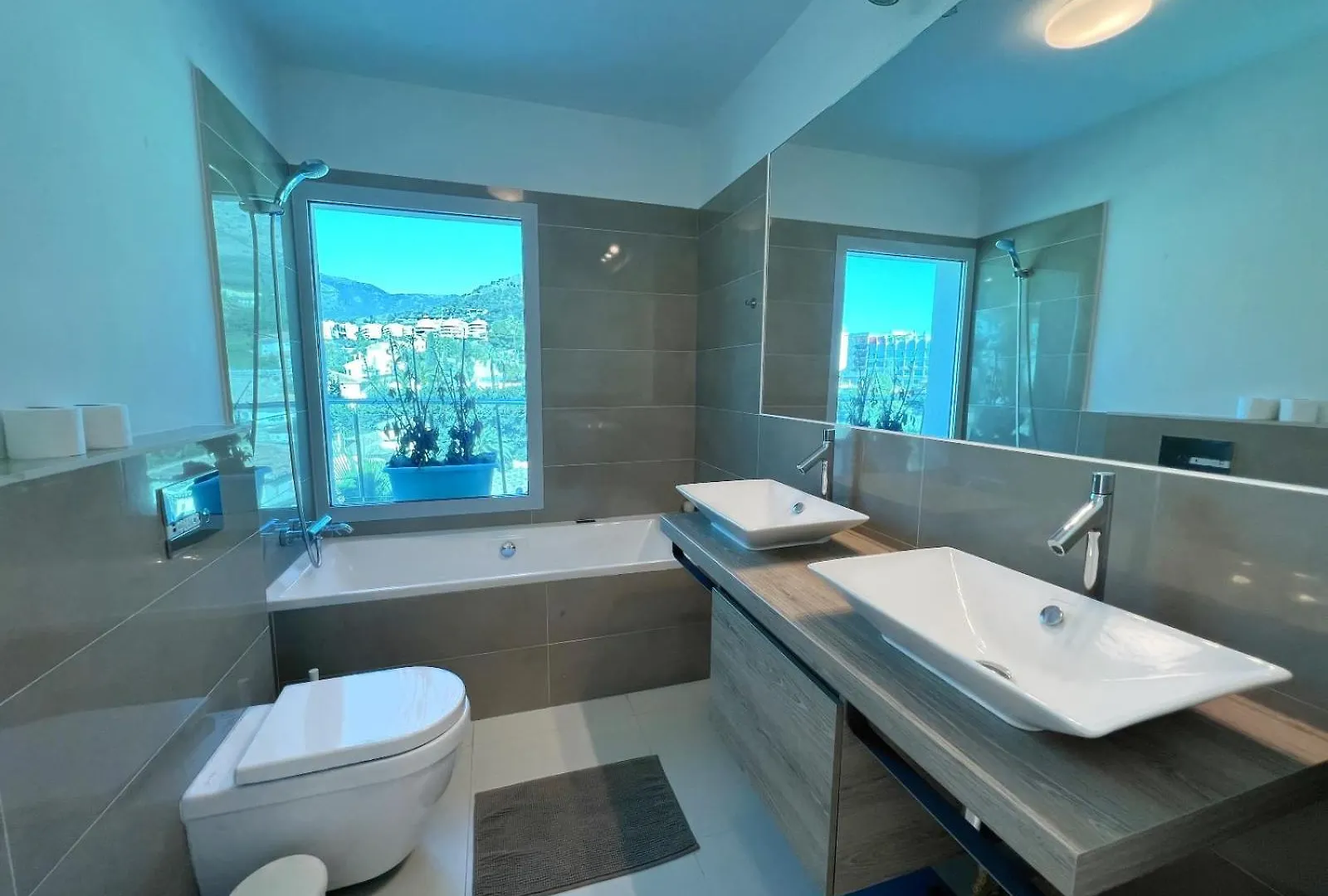 Beautiful Modern Apartement With Jacuzzi, 1 Km From The Beach Torremuelle 0*,