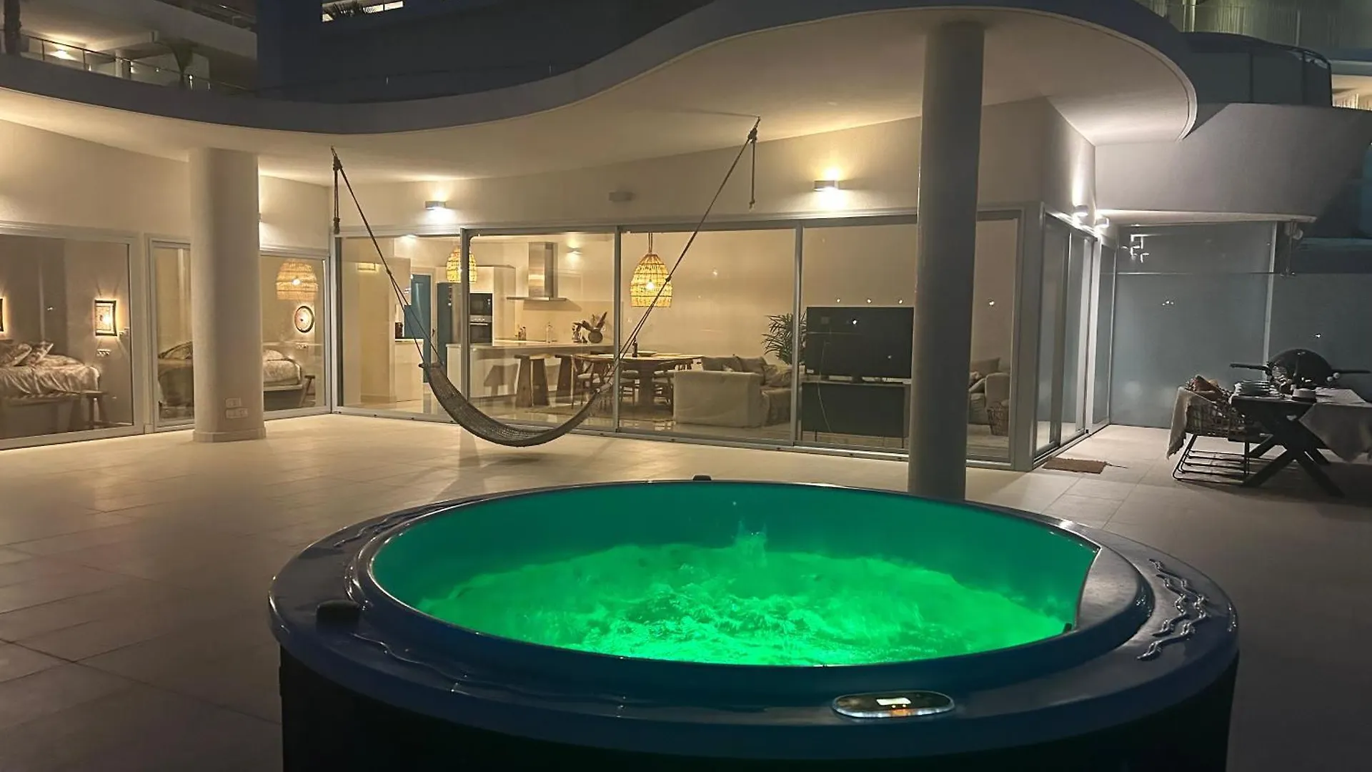 Apartment Beautiful Modern Apartement With Jacuzzi, 1 Km From The Beach Torremuelle