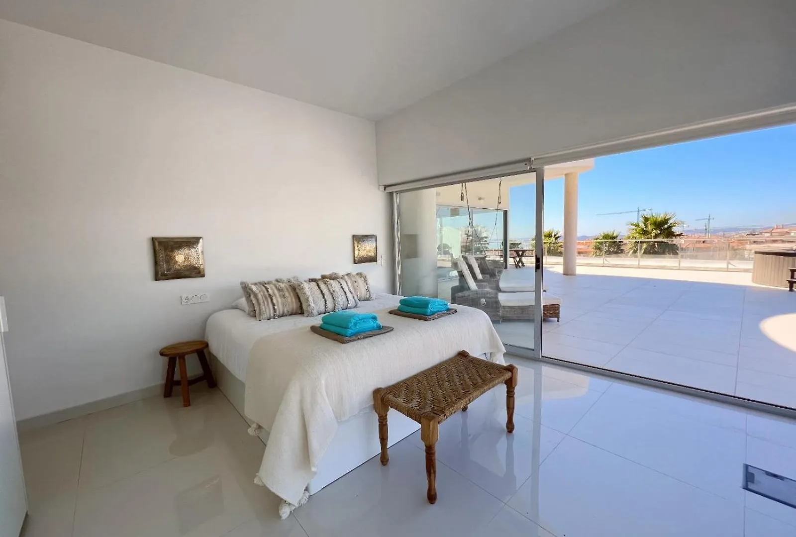Apartment Beautiful Modern Apartement With Jacuzzi, 1 Km From The Beach Torremuelle