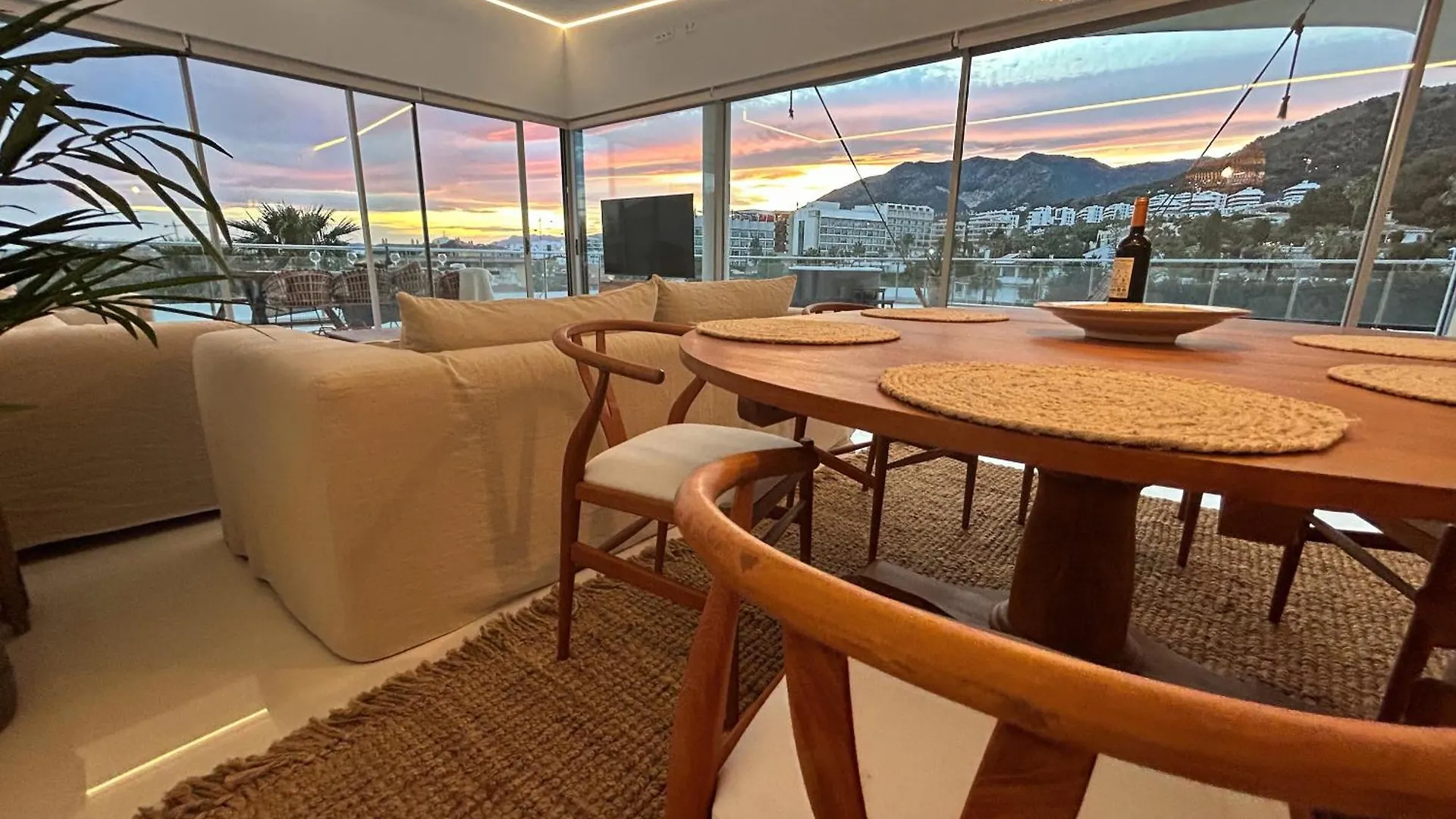 Beautiful Modern Apartement With Jacuzzi, 1 Km From The Beach Torremuelle Apartment